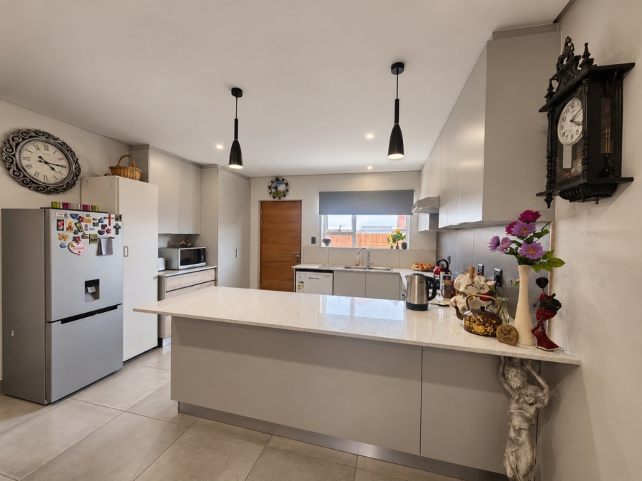 3 Bedroom Property for Sale in Dormehls Drift Western Cape